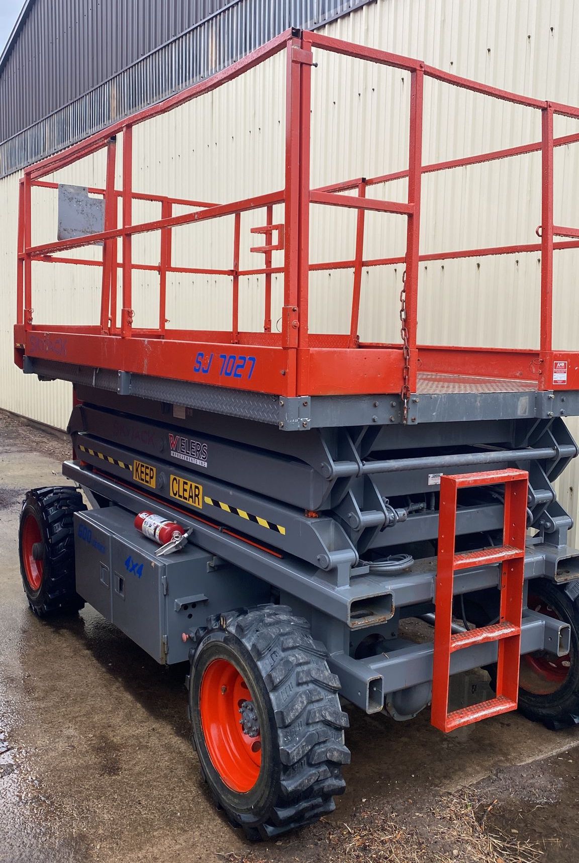 Used 2002 Skyjack SJ7027 Scissor Lift for sale in Toronto, Ontario - LL69078