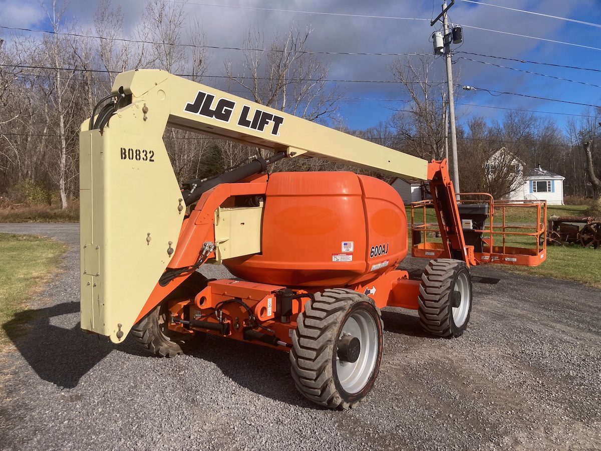 Used 2009 JLG 600AJ Articulating Boom Lift for sale New York - LL69122