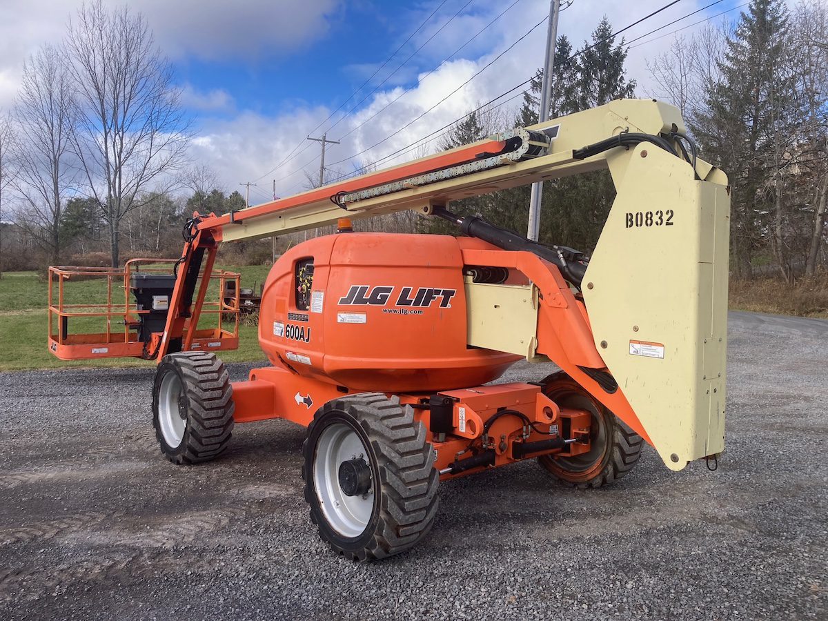 Used 2009 JLG 600AJ Articulating Boom Lift for sale New York - LL69122