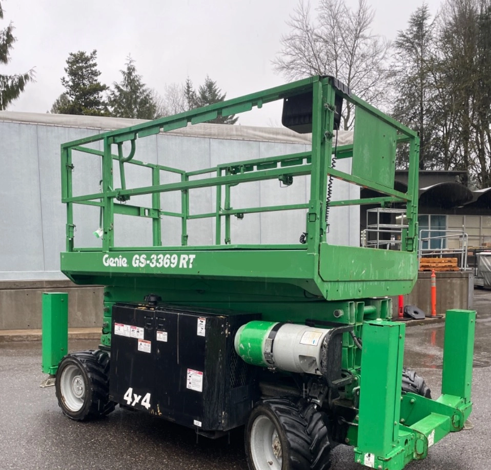 Used 2014 Genie GS-3369RT Scissor Lift for sale in Oregon - LL69173