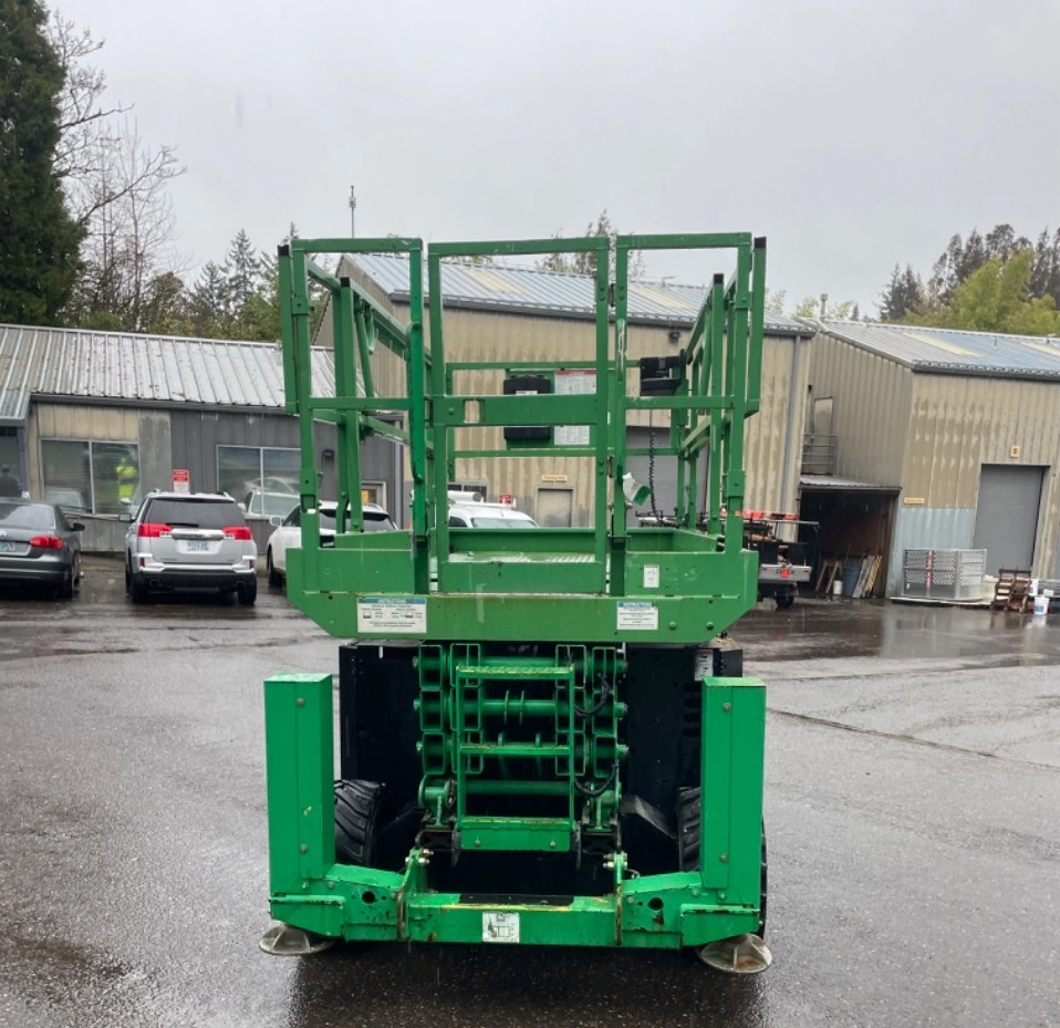 Used 2014 Genie GS-3369RT Scissor Lift for sale in Oregon - LL69173