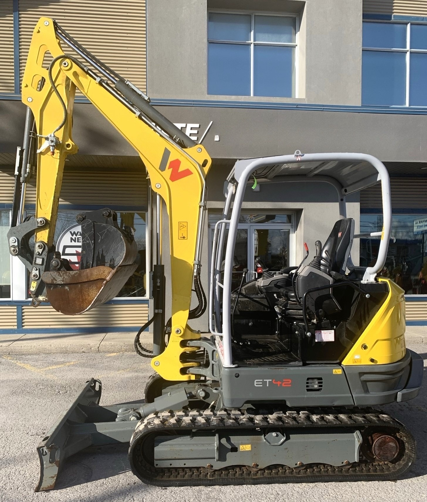 Used 2023 Wacker Neuson ET42 Tracked Excavator for sale in Quebec - LL69219NI