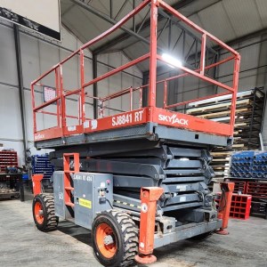 Used 2014 Skyjack SJ8841RT Scissor Lift for sale in Ontario - LL69322