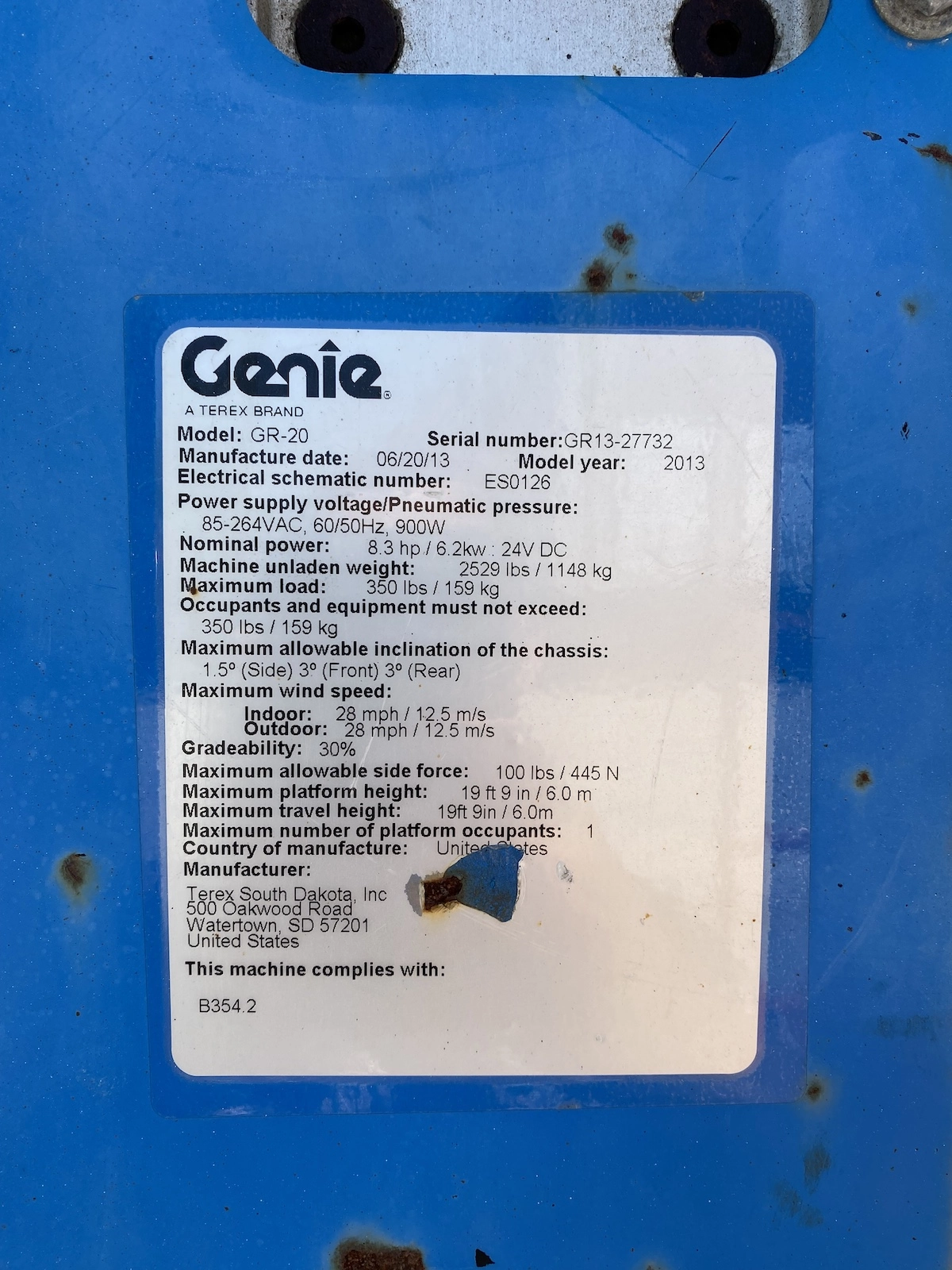 Used 2013 Genie GR20 Vertical Mast Lift for sale in Saint-Cyrille de Wendover, QC - LL69352
