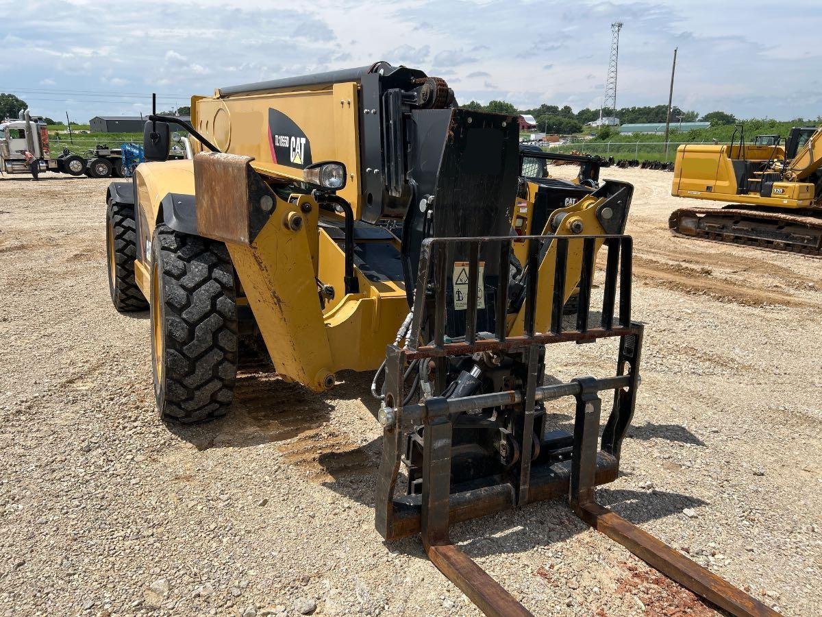 Used 2018 CAT TL1055 Telehandler for sale in Illinois - LL69365NI