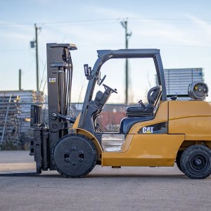 Used 2012 CAT P12000 Forklift for sale in Alberta - LL69380NI