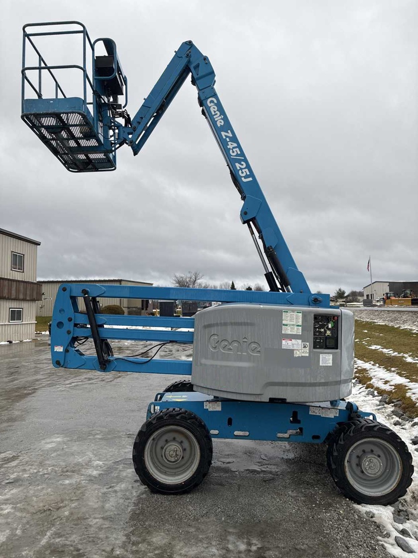Used 2014 Genie Z45/25J Articulating Boom Lift for sale in New York - LL26-043