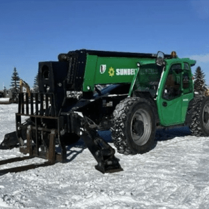 Used 2015 JLG 1055 Telehandler for sale in Winnipeg, ON / FOB Ontario - LL26-062