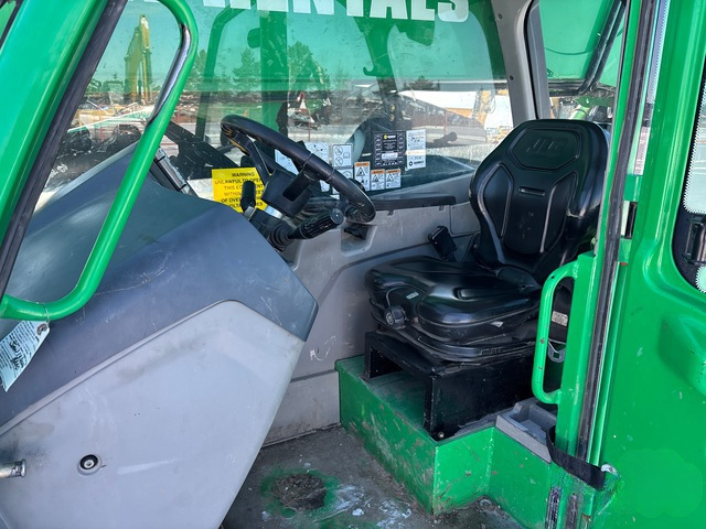 Used 2015 JLG 1055 Telehandler for sale in Winnipeg, ON / FOB Ontario - LL26-062