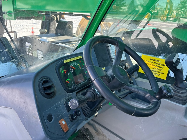 Used 2015 JLG 1055 Telehandler for sale in Winnipeg, ON / FOB Ontario - LL26-062