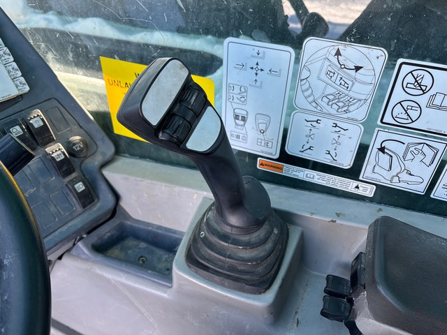 Used 2015 JLG 1055 Telehandler for sale in Winnipeg, ON / FOB Ontario - LL26-062