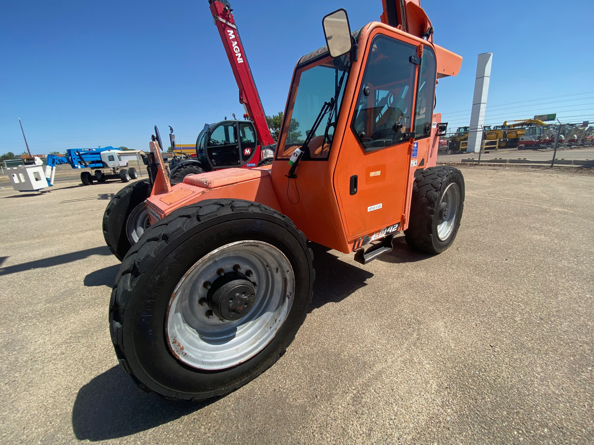 2017 Skytrak 8042 Telehandler