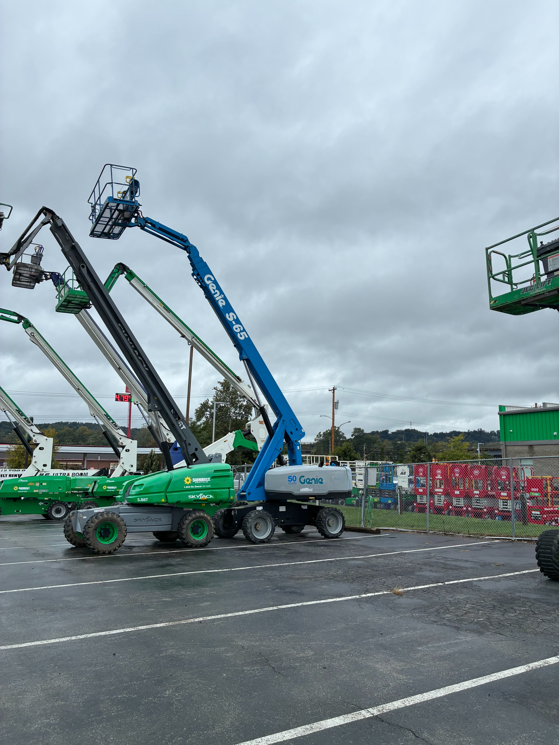 Used 2017 Genie S65 Telescopic Boom Lift for sale in Pittsburgh, PA / FOB Illinois - LL27-020