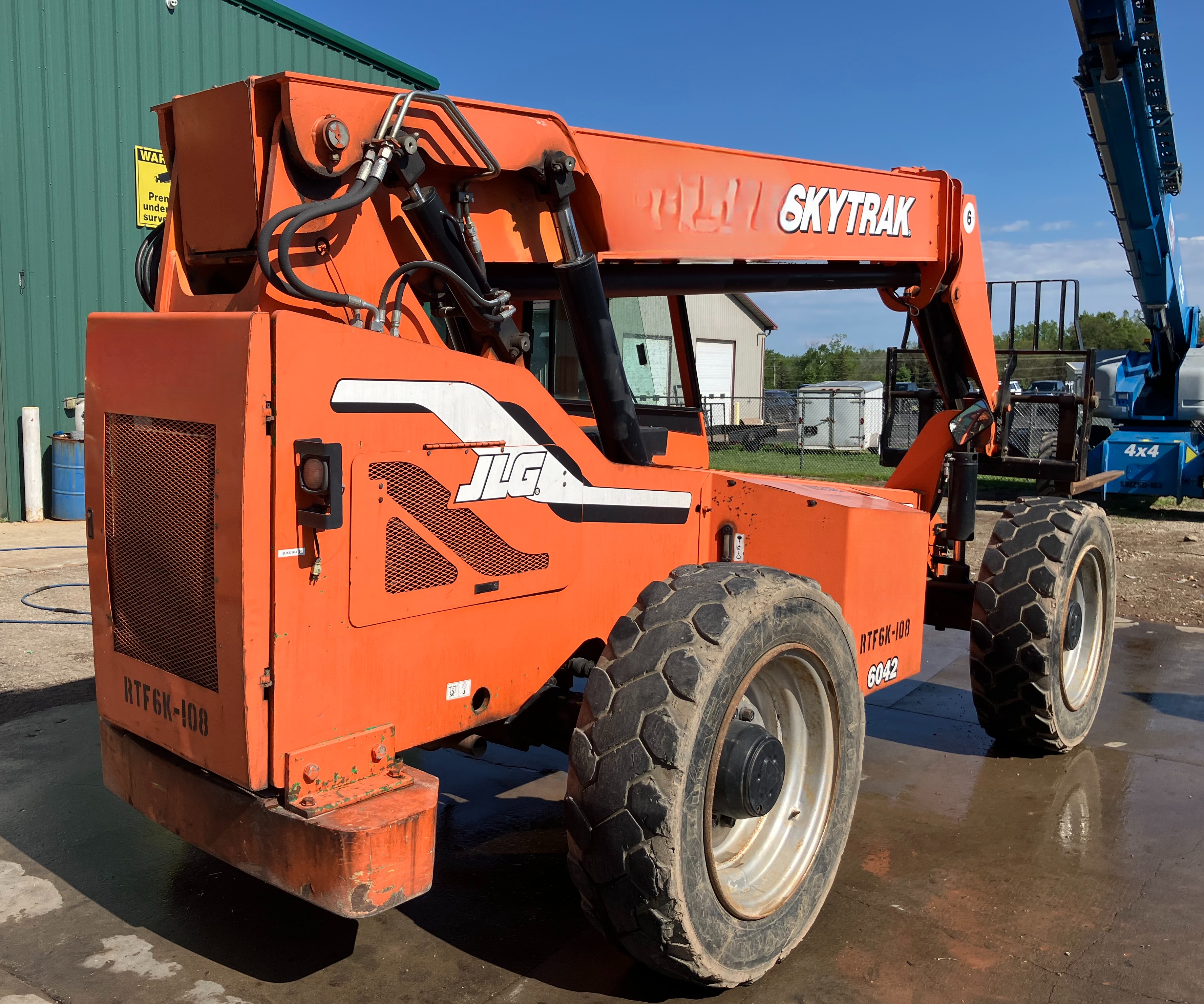 Used 2011 Skytrak 6042 Telehandler for sale in Milwaukee, WI / FOB Wisconsin - NI27-040
