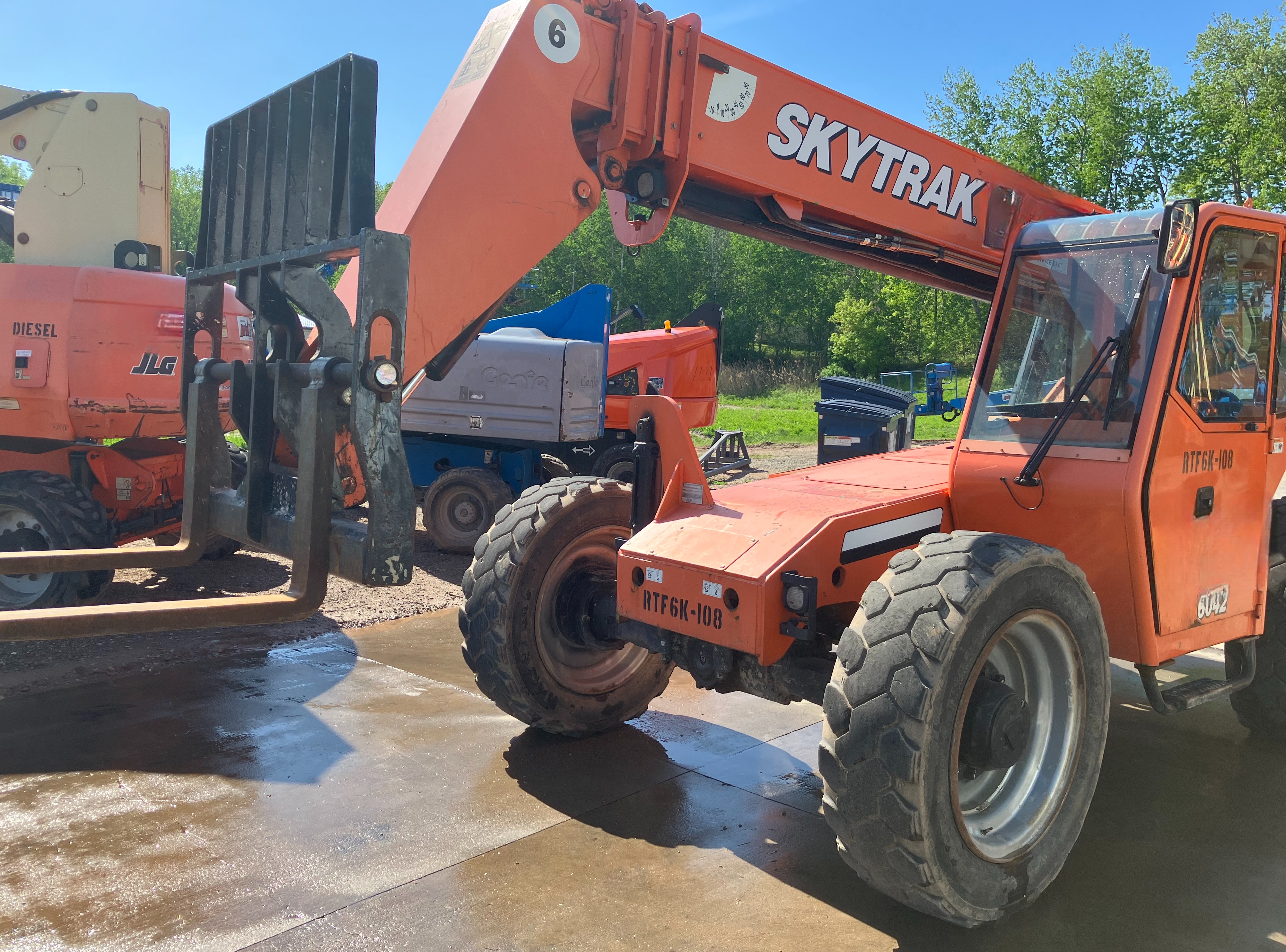 Used 2011 Skytrak 6042 Telehandler for sale in Milwaukee, WI / FOB Wisconsin - NI27-040